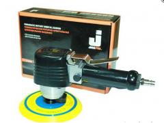 J-1030 Пневматическая ротор-орбитальная шлифовальная машинка для грубой зачистки. Корпус стальной покрытый пластиком. Ход эксцентрика 7 мм. Подошва Ø 150 мм крепление клей, частота вращения 10000 об/мин, давл. 6,3 бар, масса 2,7 кг.